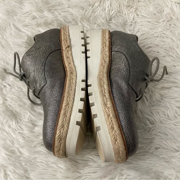EILEEN FISHER Everly Derby Metallic Silver Leather Laceup Platform sneakers sz 6 - Picture 4 of 9